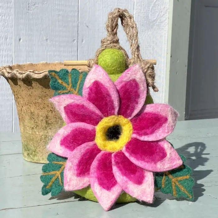 Dahlia Star Birdhouse
