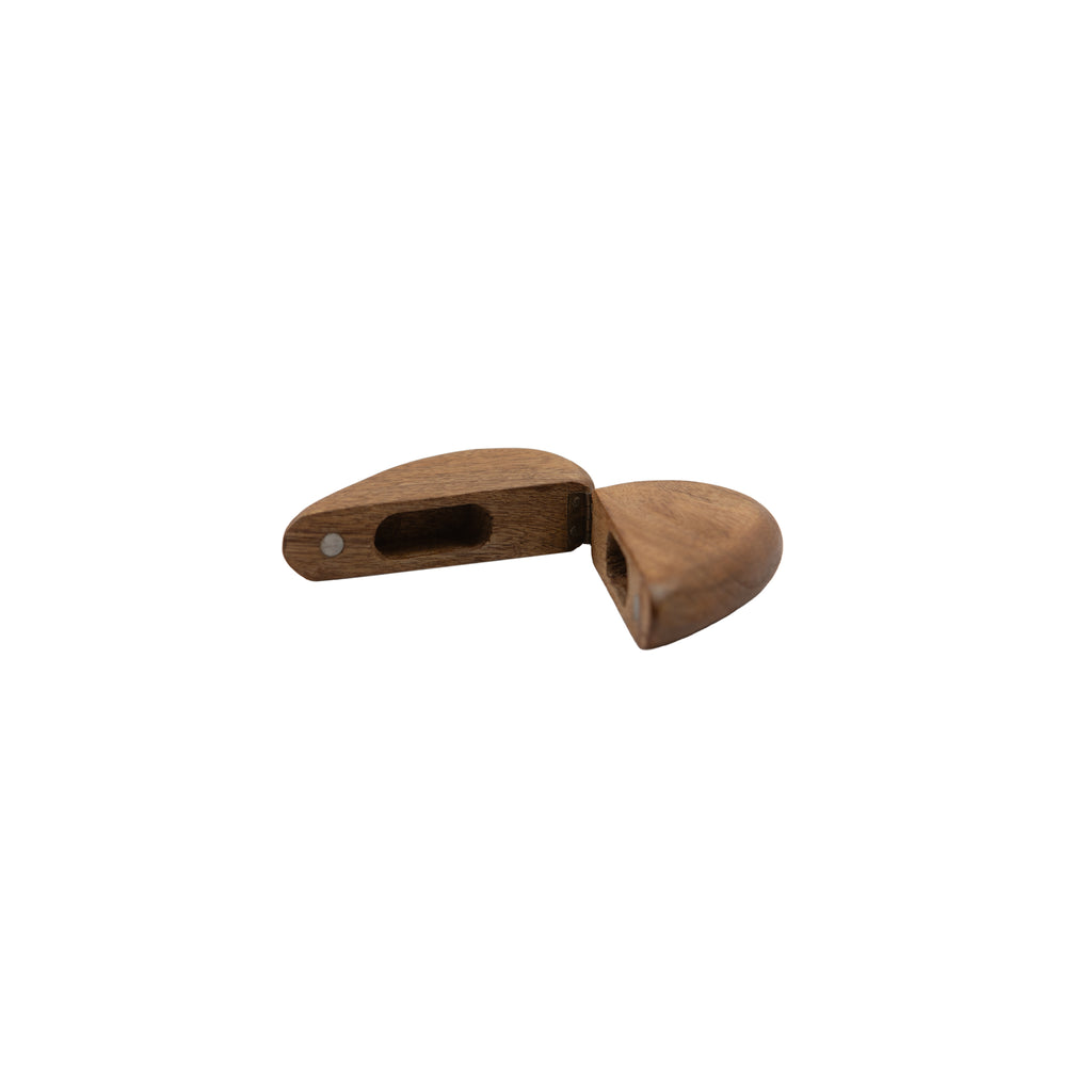 Wooden Heart Shape Magnetic Ring Box  5"