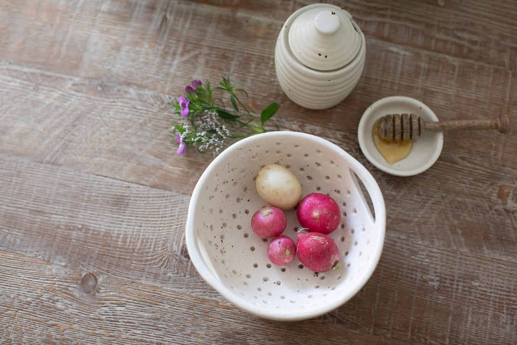 Speckled Ceramic Berry Bowl