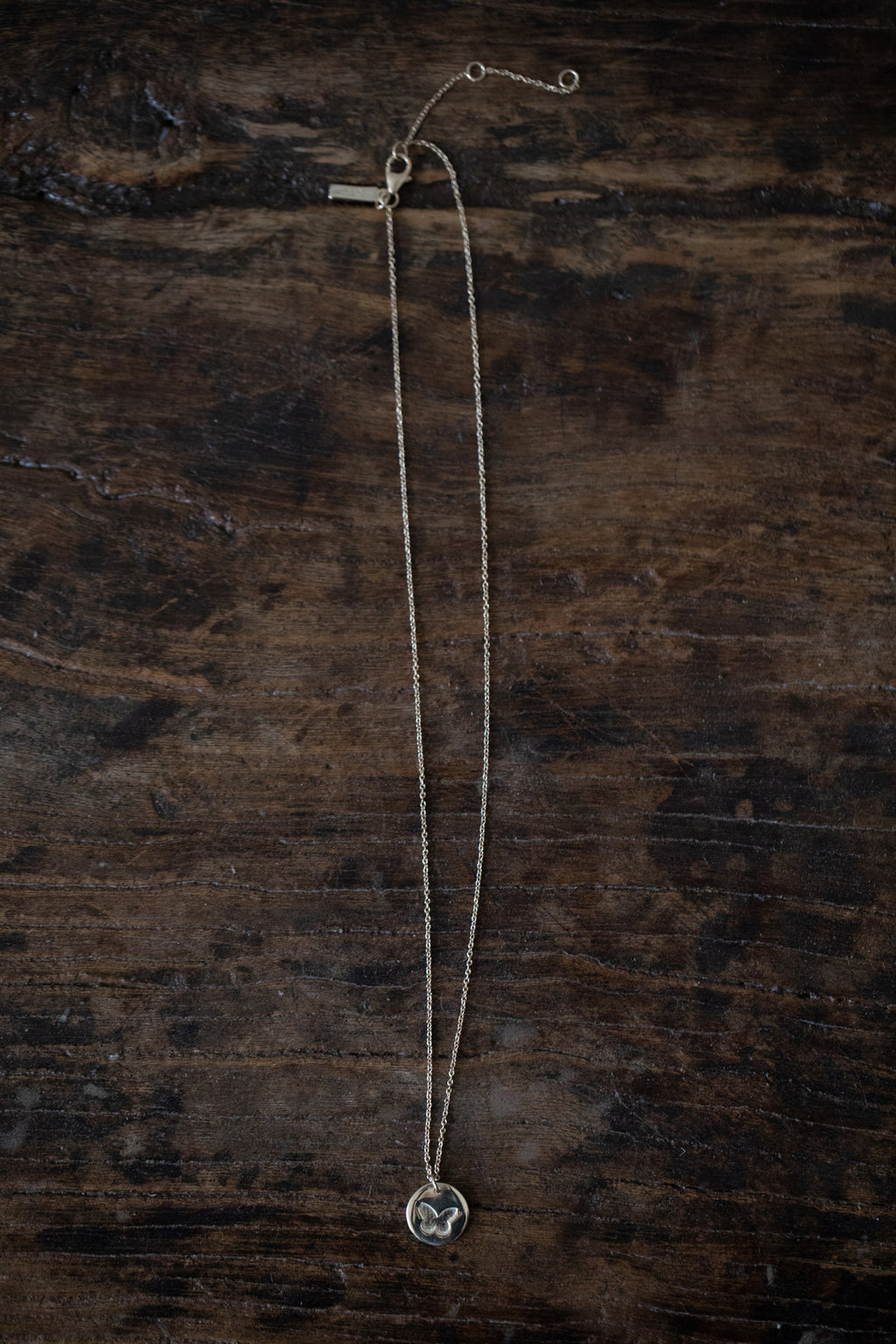 ***Round Butterfly Pendant Necklace