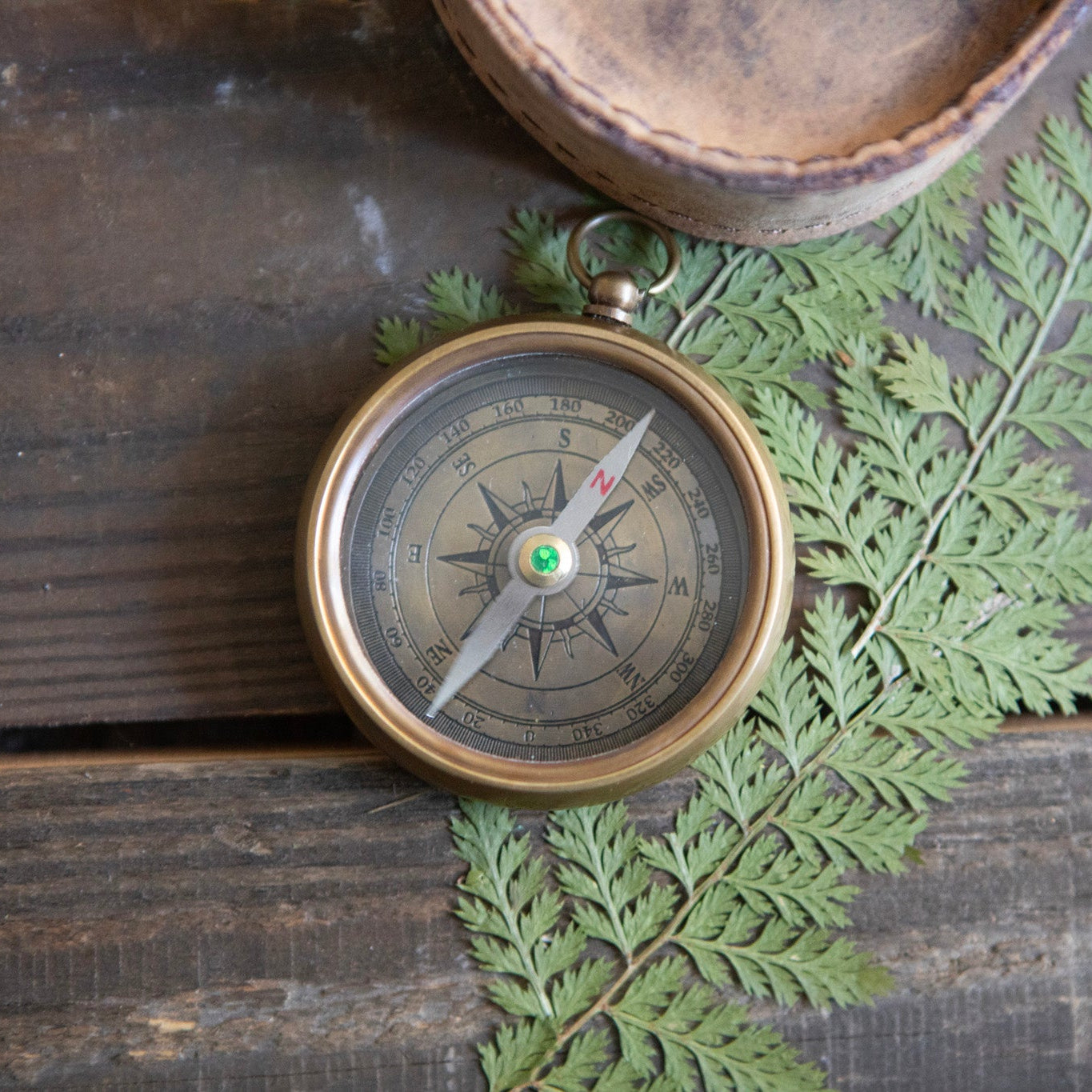J. Cricket Compass with Leather Pouch