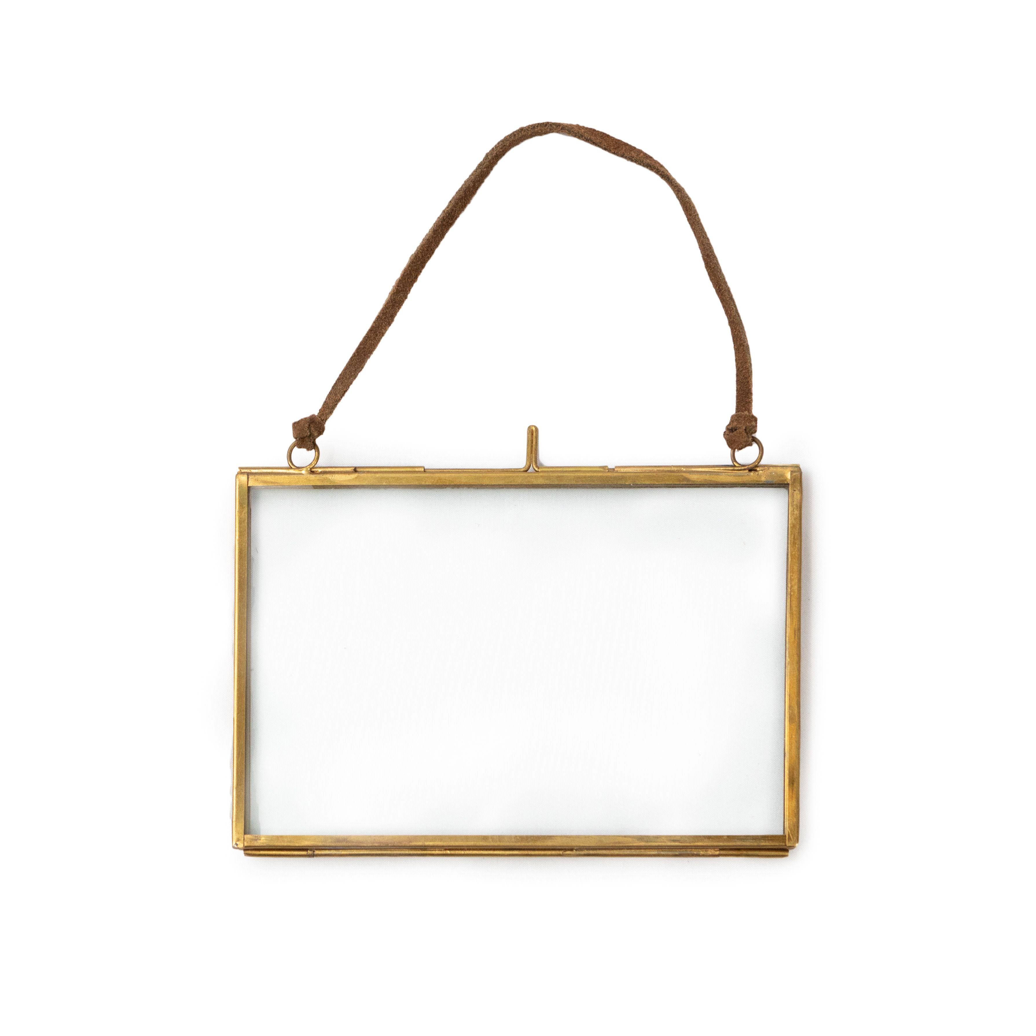 Horizontal Brass Hanging Frame - 6" x 4"
