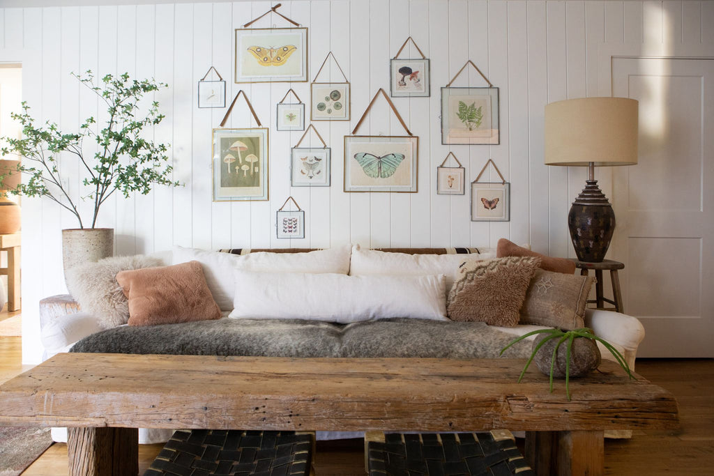 Horizontal Brass Hanging Frame - 19" x 14.25"