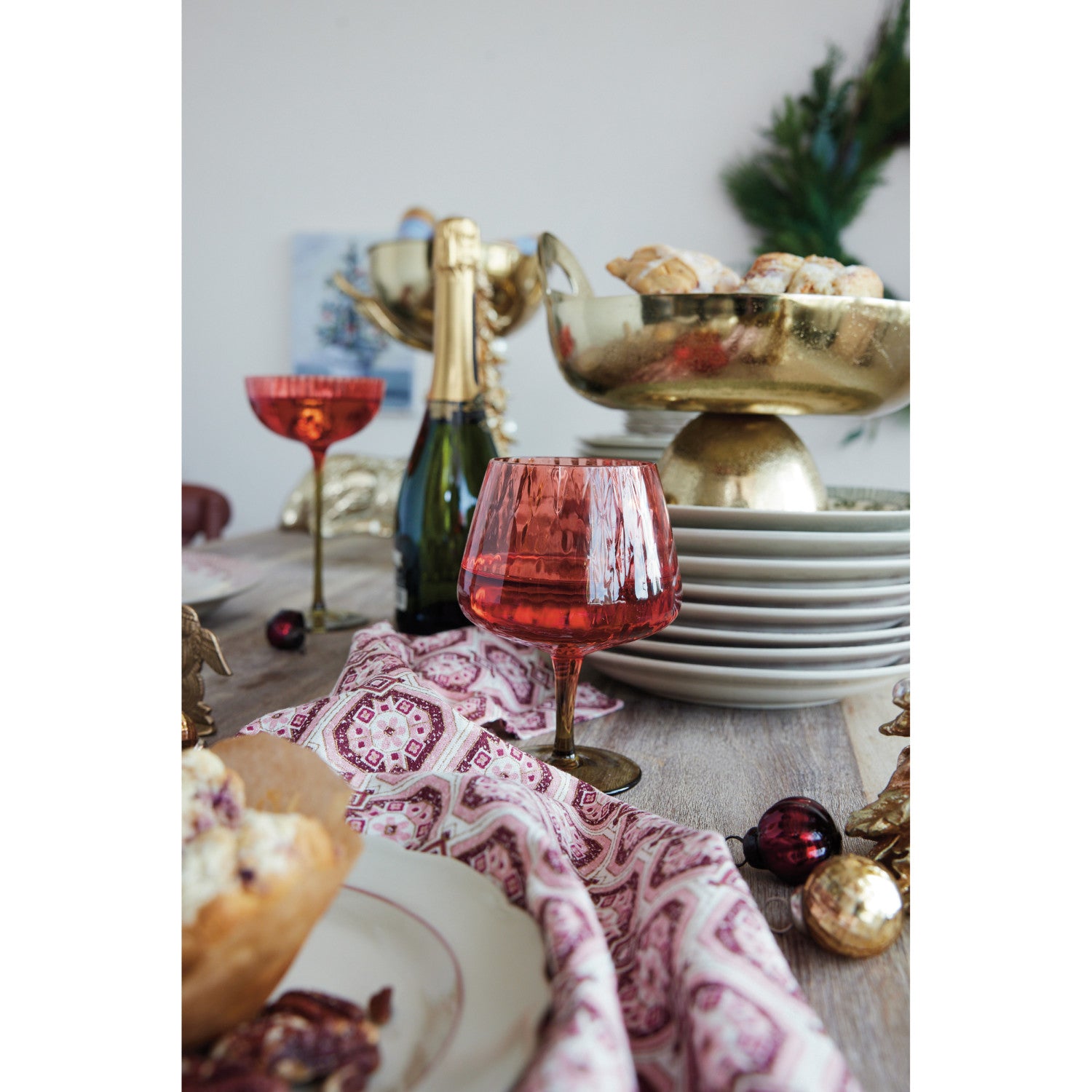 Ribbed Stemmed Wine Glass